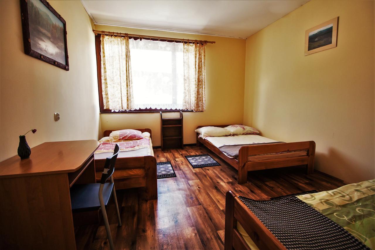 Kremenaros Hostel Ustrzyki Górne Exterior foto