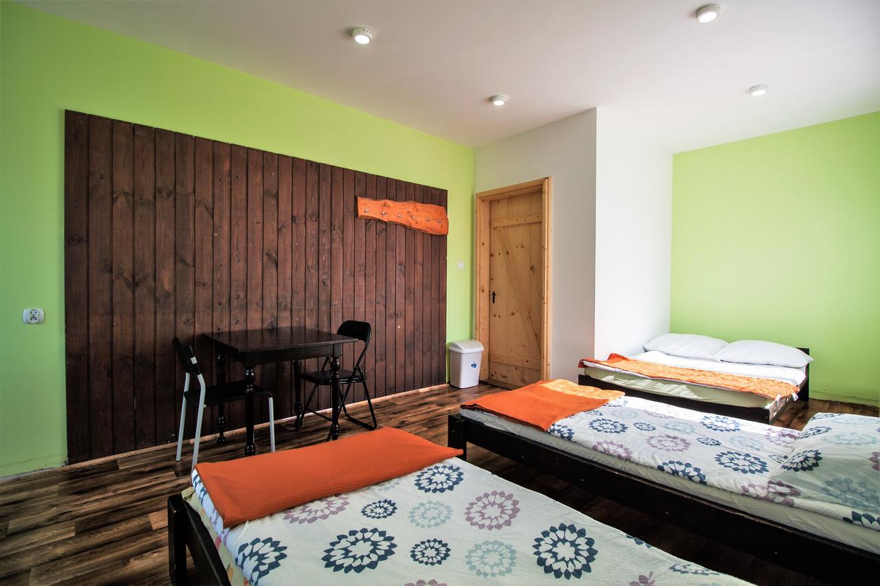 Kremenaros Hostel Ustrzyki Górne Exterior foto